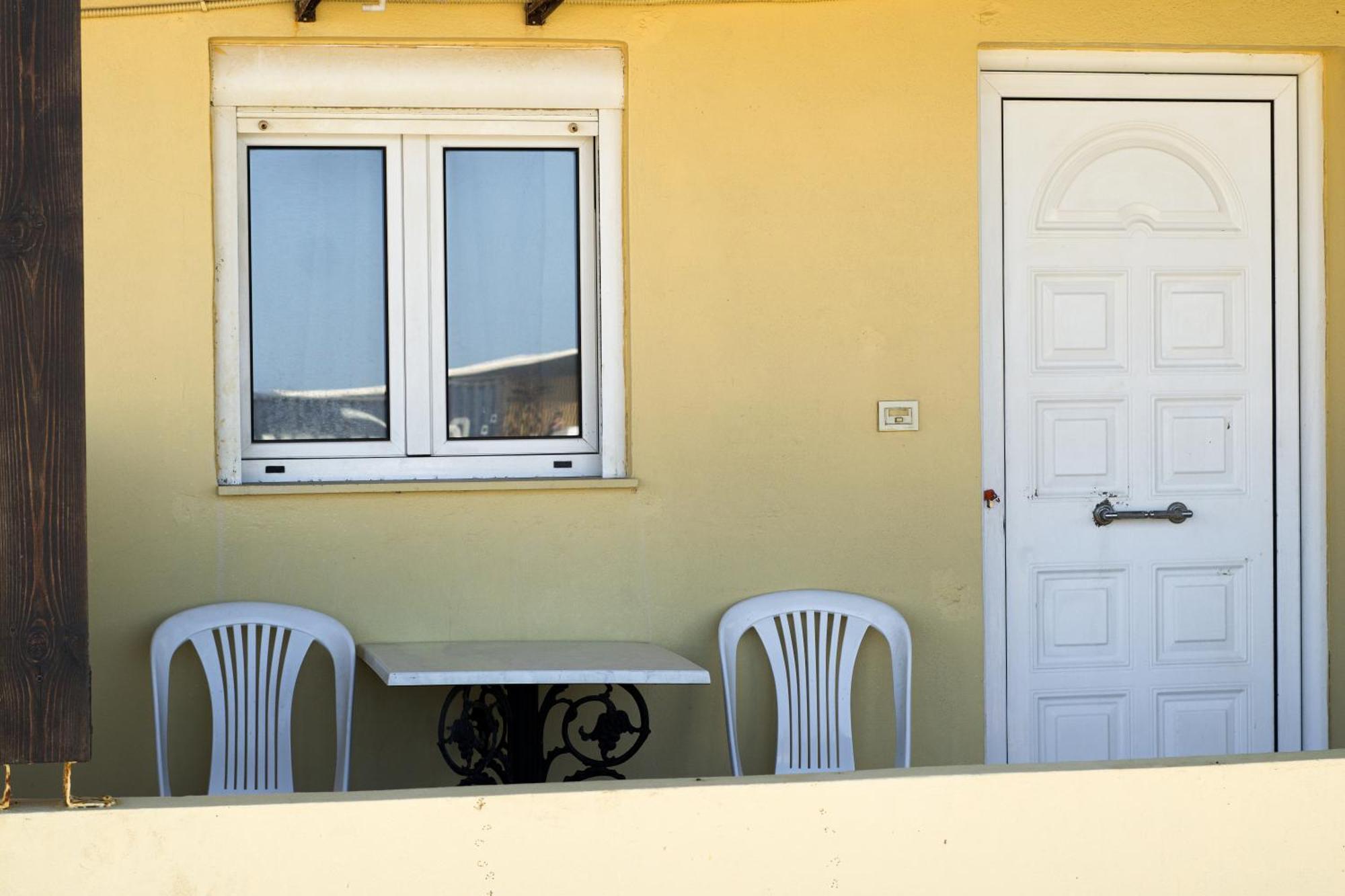 Pink Sand Sea Apartment Adelianos Kampos Esterno foto